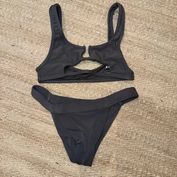 Gray Ribbed Bikini Set - Picture 3 of 4